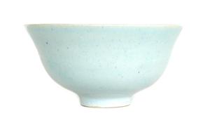How much!? Little blue bowl stuns with spectacular result